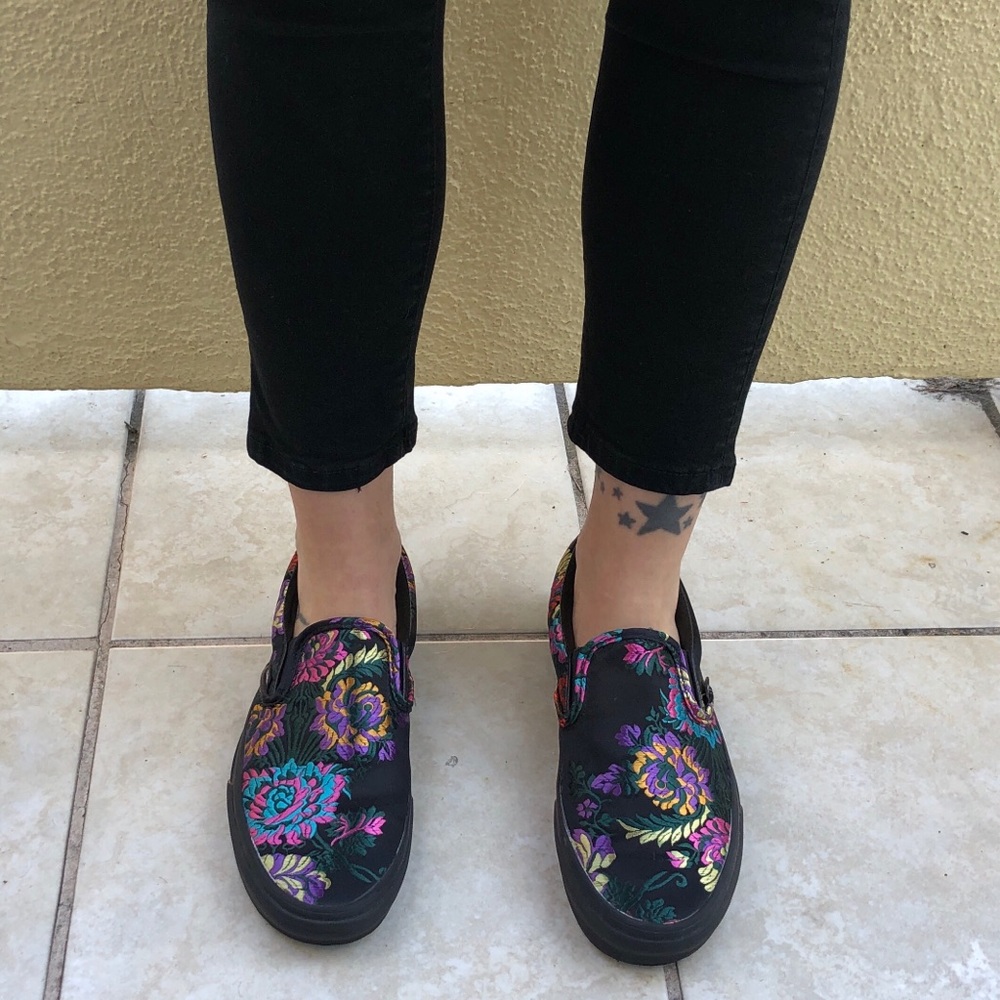 VANS Classic Slip-On Festival Satin, Black